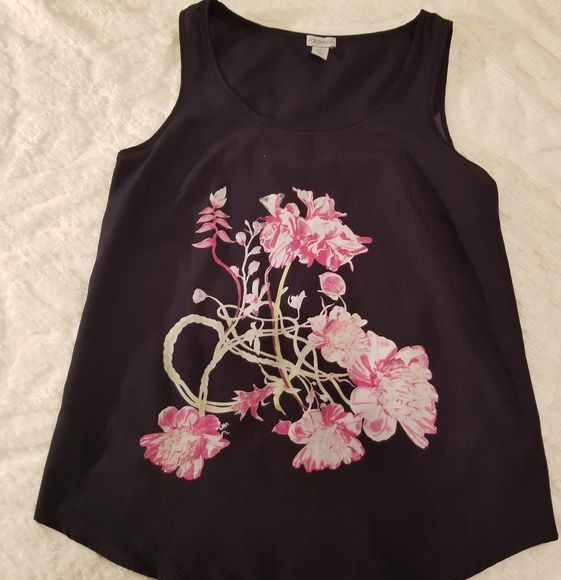 Tops - Sleeveless Top